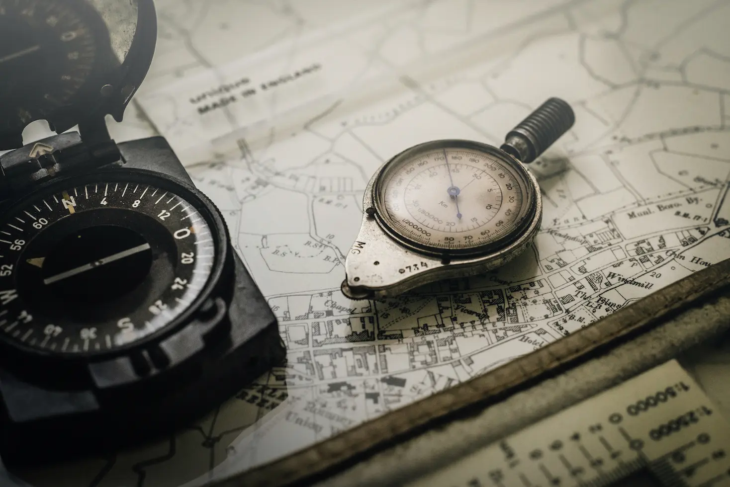 Navigational compass