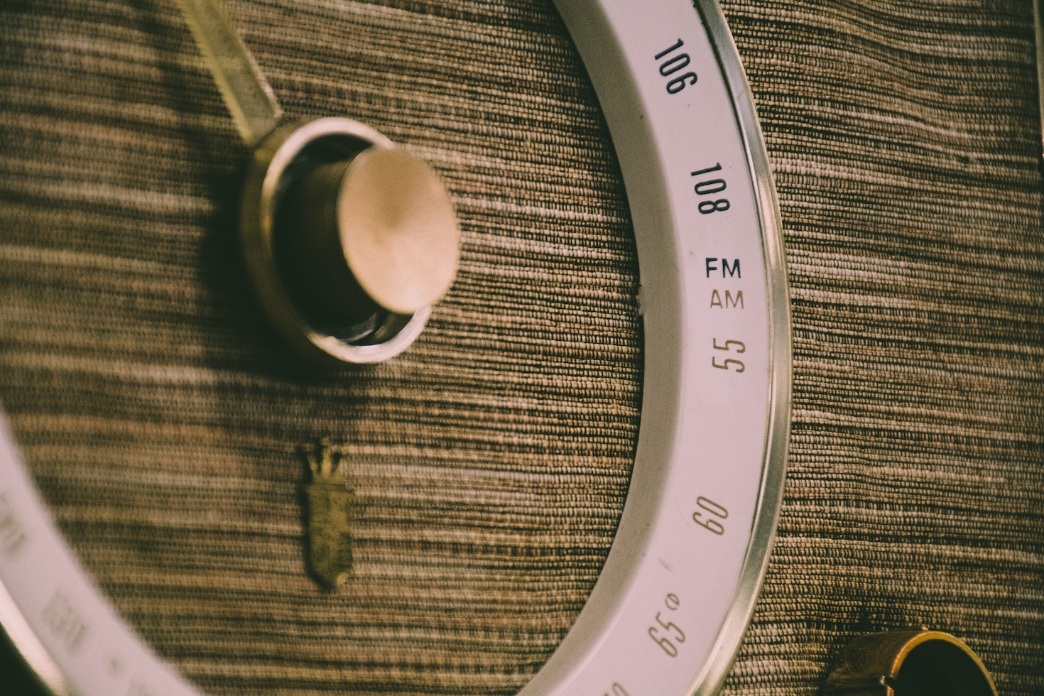 Radio dial